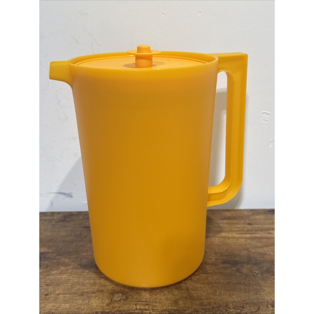 Tupperware Jumbo Jug Pitcher (Orange) Button Lid #1416D-1